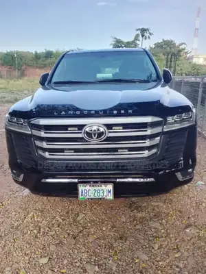 Toyota Land Cruiser 2023 Black