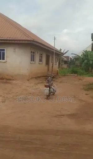 4bdrm Bungalow in Benin City for sale