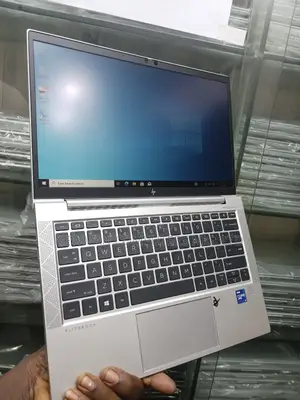 Laptop HP EliteBook 830 G8 16GB Intel Core i7 SSD 512GB