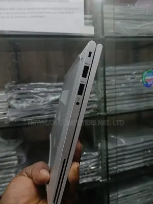 Laptop HP EliteBook 830 G8 16GB Intel Core i7 SSD 512GB