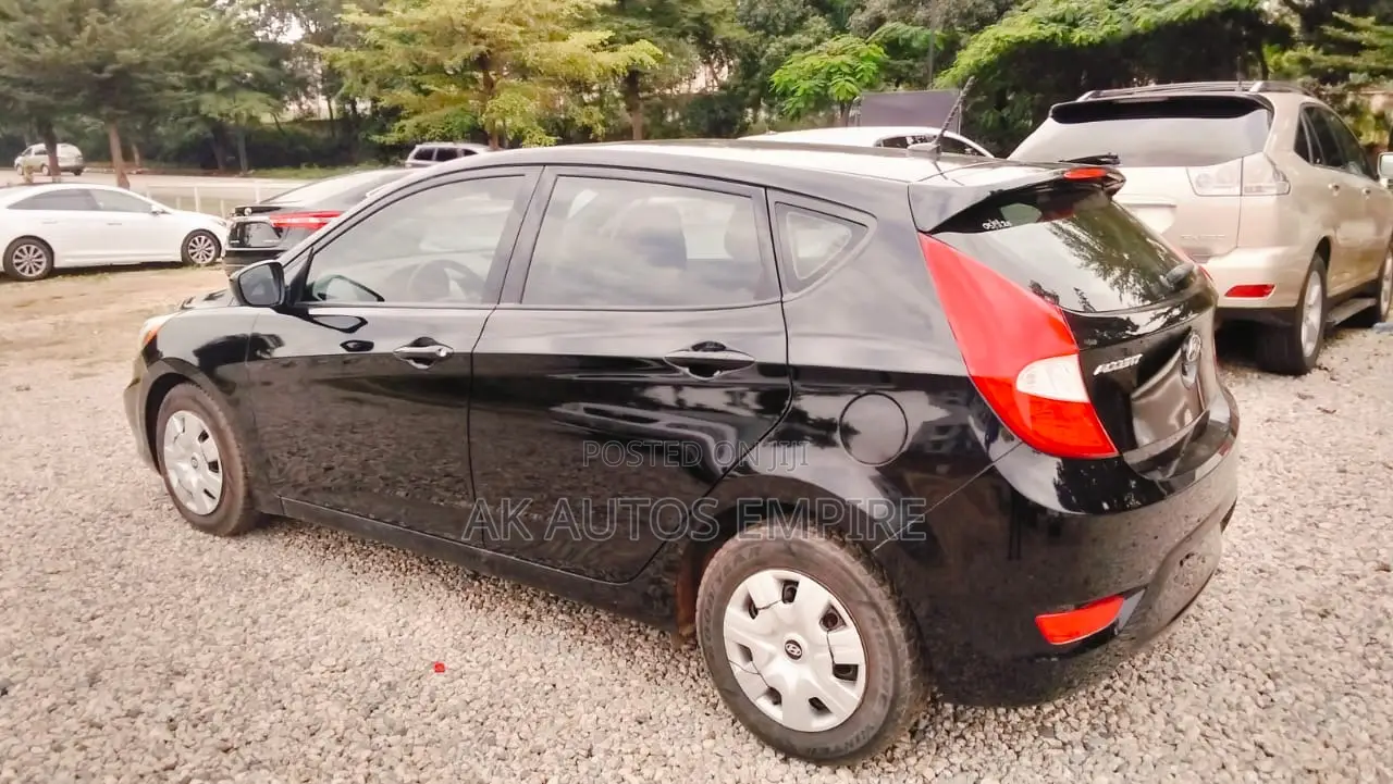 Hyundai Accent SE Hatchback 2017 Black