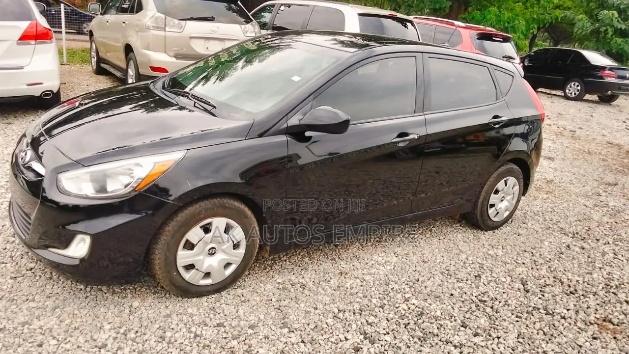 Hyundai Accent SE Hatchback 2017 Black