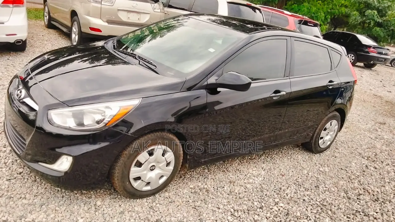 Hyundai Accent SE Hatchback 2017 Black