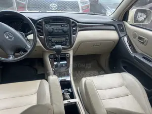 Toyota Highlander 2003 Gold