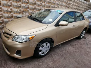 Toyota Corolla LE 4dr Sedan (1.8L 4cyl 4A) 2011 Gold