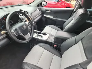 Toyota Camry SE 4dr Sedan (2.5L 4cyl 6A) 2013 Black