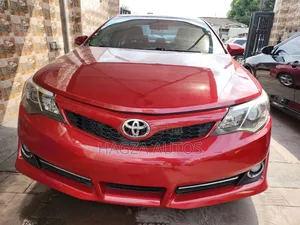 Toyota Camry SE 4dr Sedan (2.5L 4cyl 6A) 2013 Red