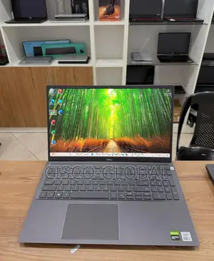 Laptop Dell Vostro 7510 16GB Intel Core I7 SSD 256GB