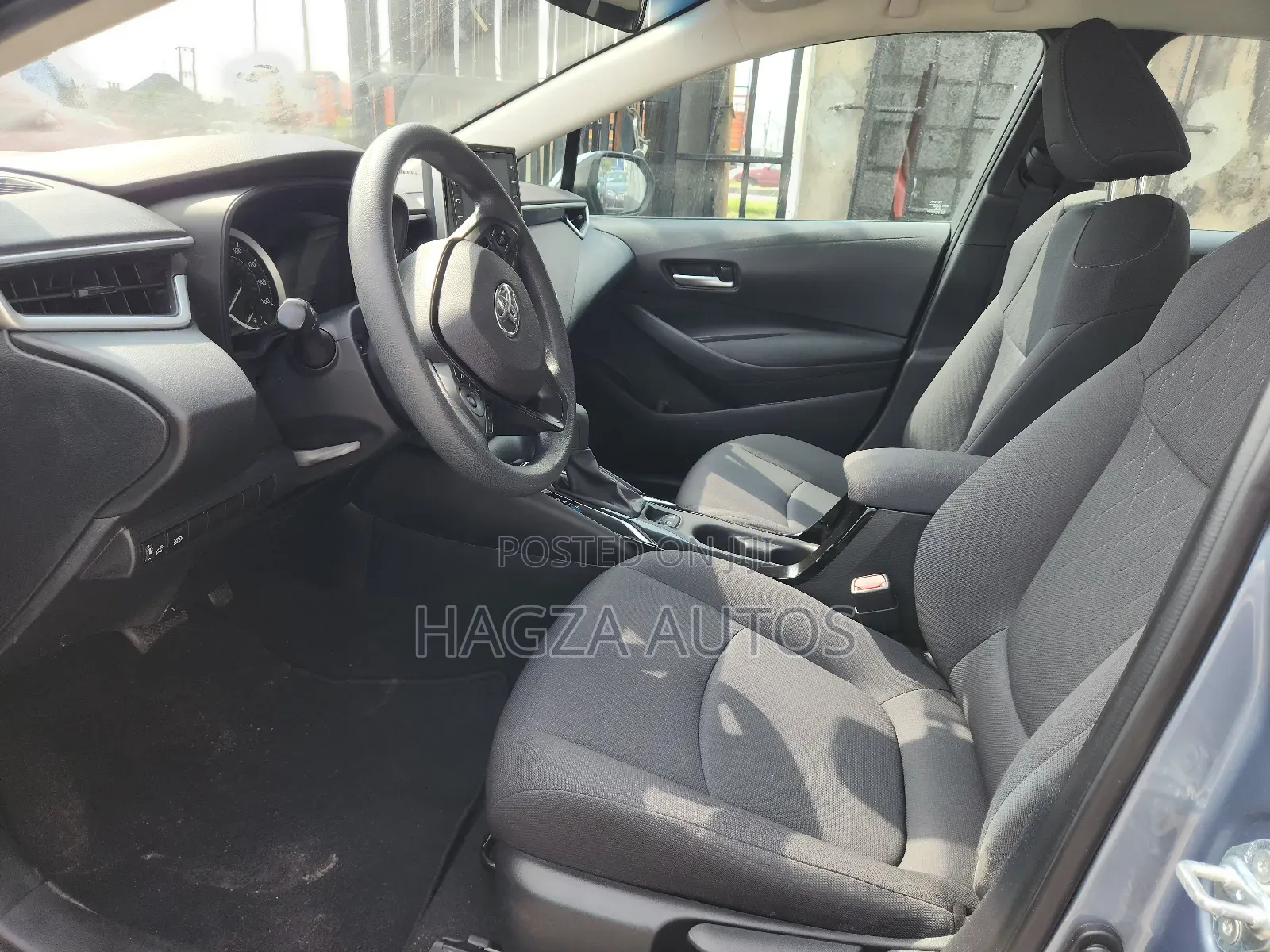 Toyota Corolla LE 2021 Blue