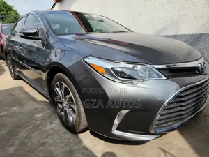 Toyota Avalon XLE Premium Sedan FWD (3.5L 6cyl 6A) 2017 Gray