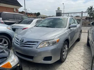 Toyota Camry 2010 Silver