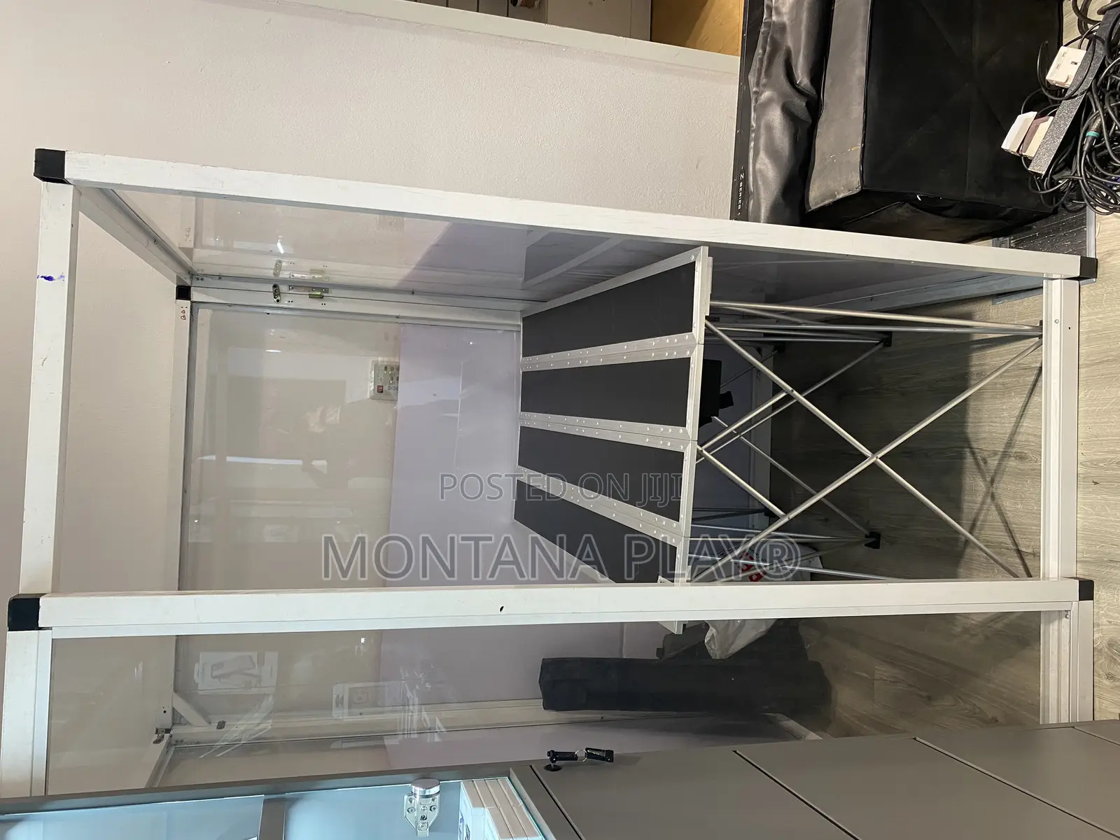 Dj Table Stand for Rent