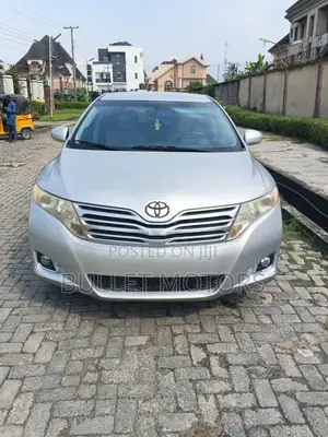 Toyota Venza AWD 2011 Silver