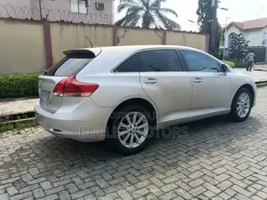 Toyota Venza AWD 2011 Silver