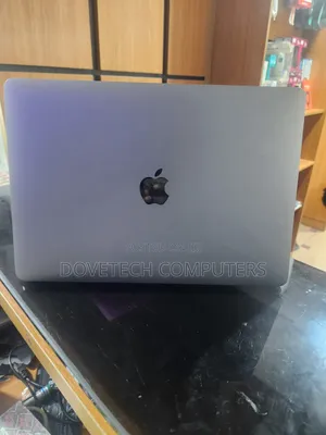 Laptop Apple MacBook Pro 2020 16GB Intel Core i7 SSD 512GB