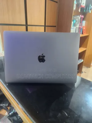 Laptop Apple MacBook Pro 2020 16GB Intel Core i7 SSD 512GB