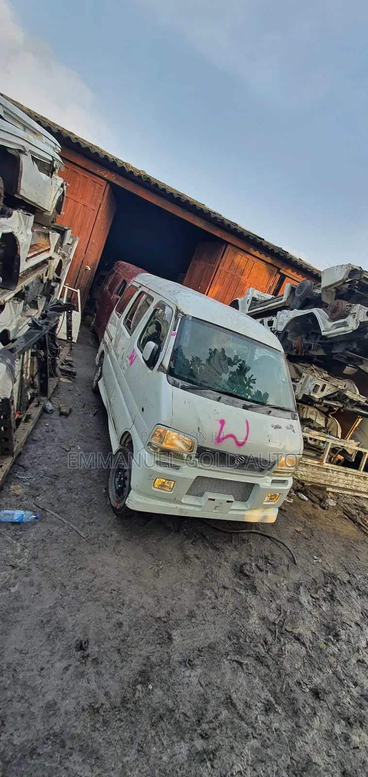 Suzuki APV Minibus 2010 White