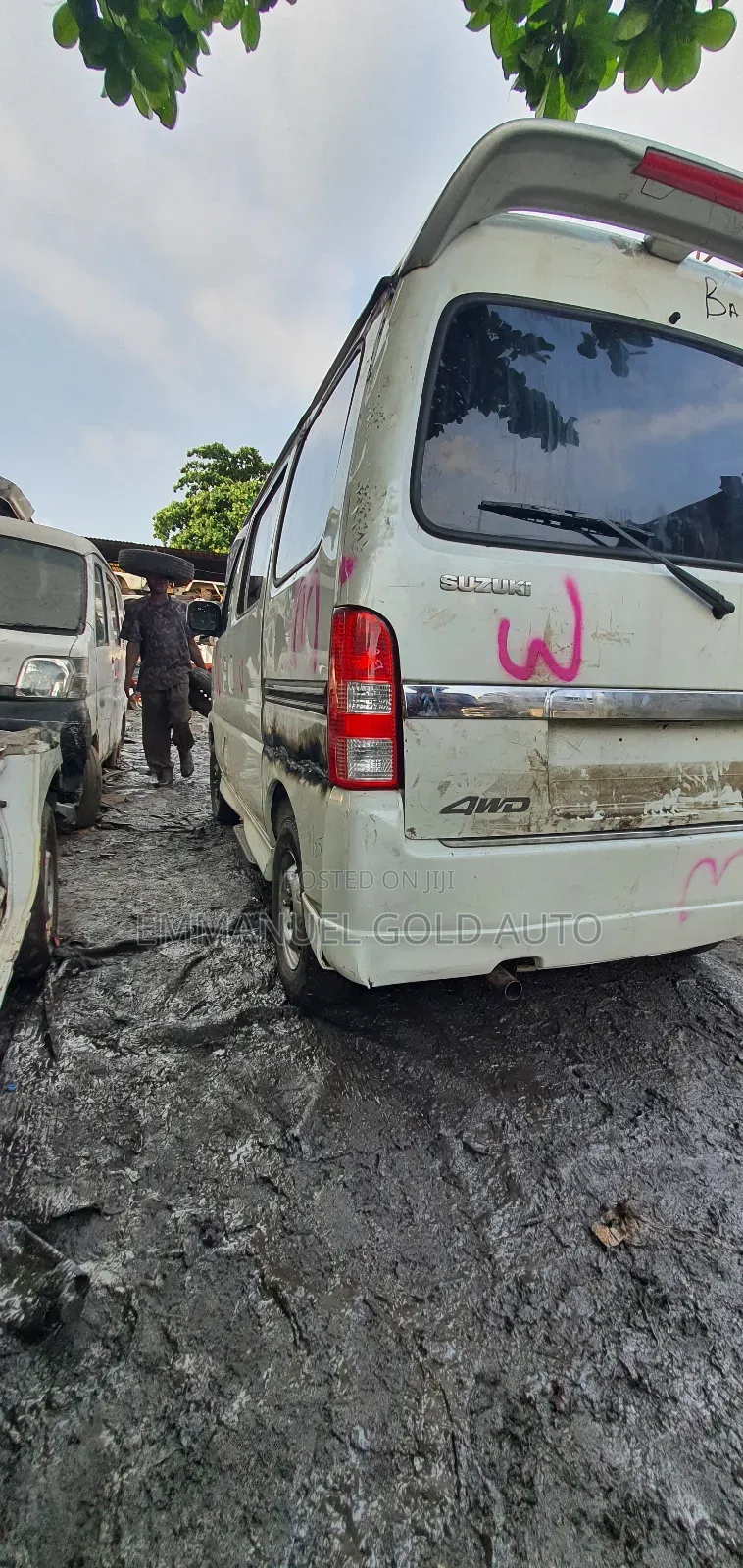 Suzuki APV Minibus 2010 White
