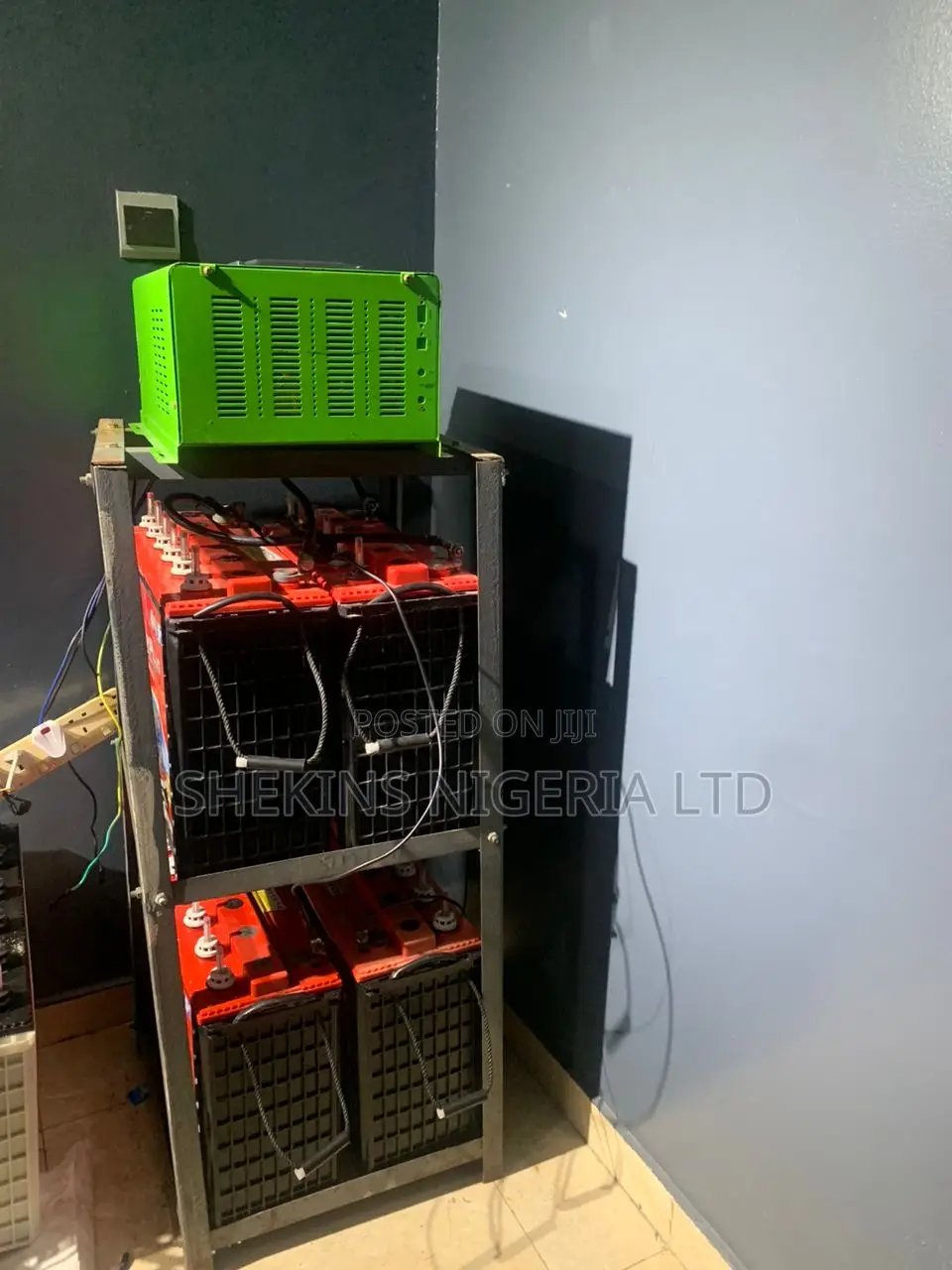 Inverter and 4 Batteries