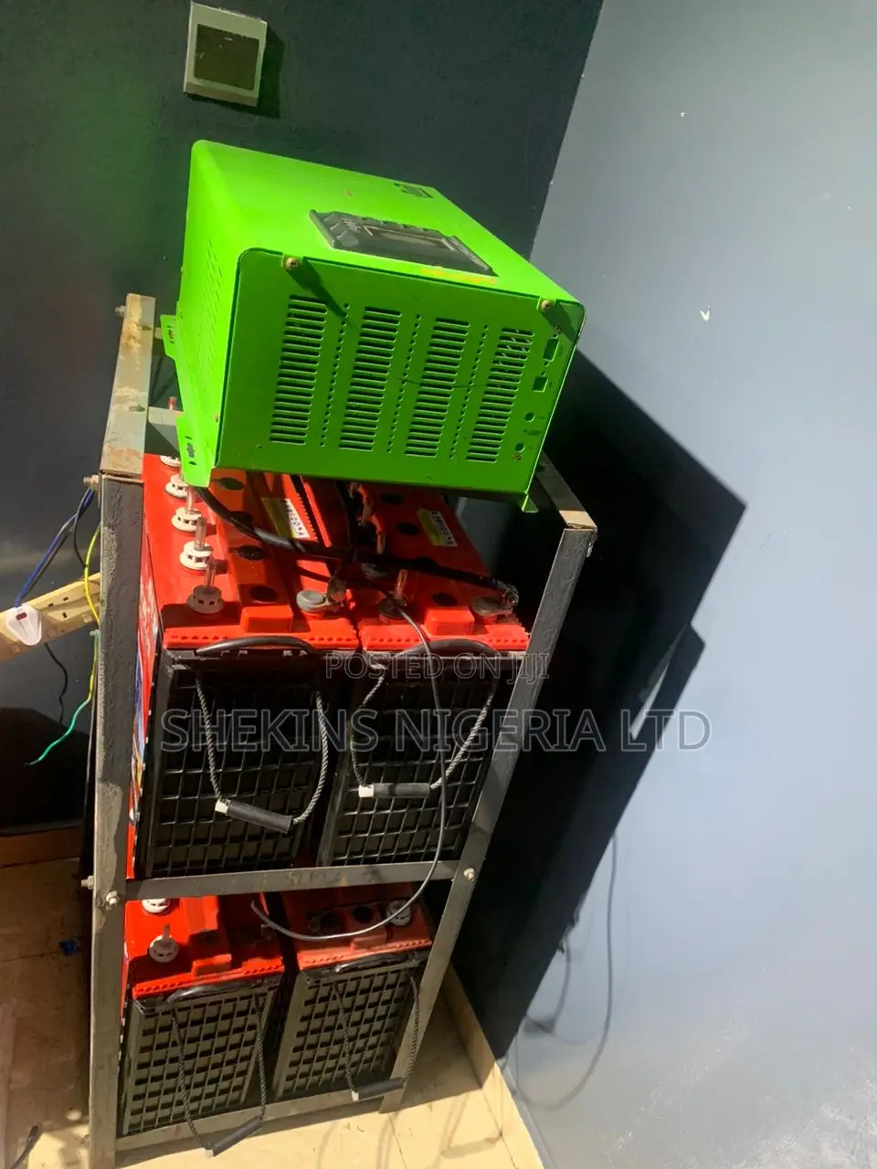 Inverter and 4 Batteries
