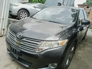 Toyota Venza AWD 2011 Gray