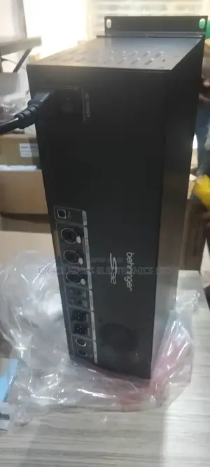 Dl32 Digital Mixers Stage Box