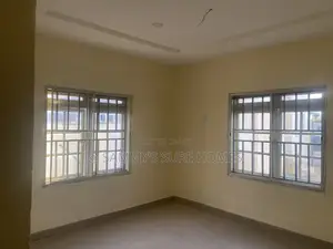 3bdrm Penthouse in Police Estate, Karsana for rent