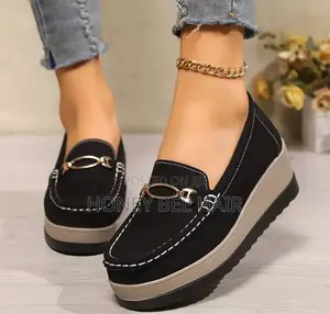 Nice Female Sneakers Is Available