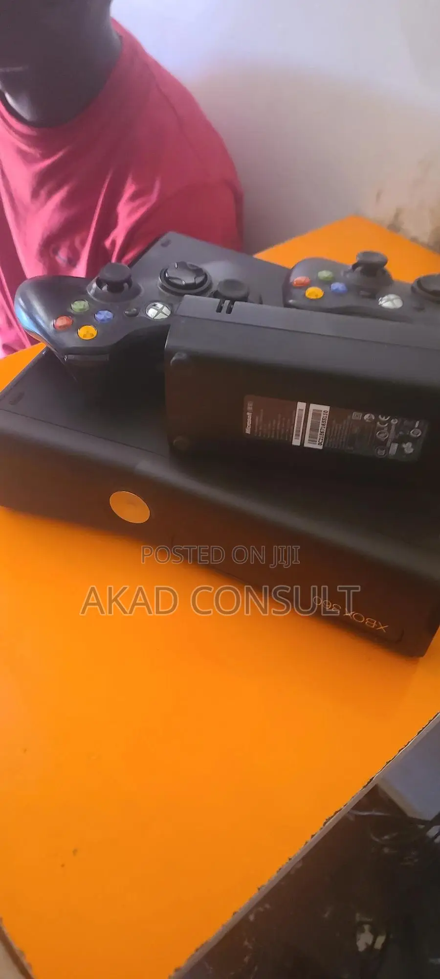Xbox 360 With 2 Pads
