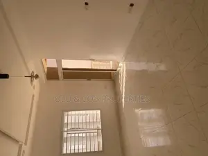2bdrm Block of Flats in Katampe for rent