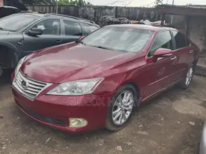 Lexus ES 350 2011 Red