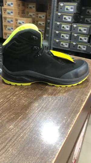 Safety Jogger Boot Model Modulo S3
