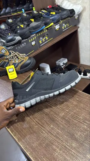 Light Weight Safety Jogger Shoe Ligero