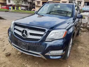 Mercedes-Benz GLK-Class Base GLK 250 BlueTEC 4dr AWD 4MATIC (2.1L 4cyl) Blue