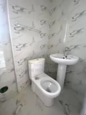 2bdrm Apartment in Periwinkle Estate, Lekki Phase 1 for rent