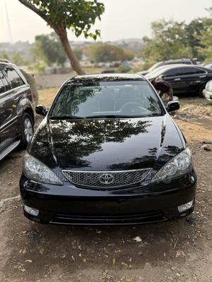Toyota Camry SE 4dr Sedan (2.4L 4cyl 5A) 2005 Black in Nyanya - Cars