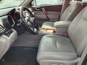 Toyota Highlander Limited 3.5L 2WD 2013 Gray