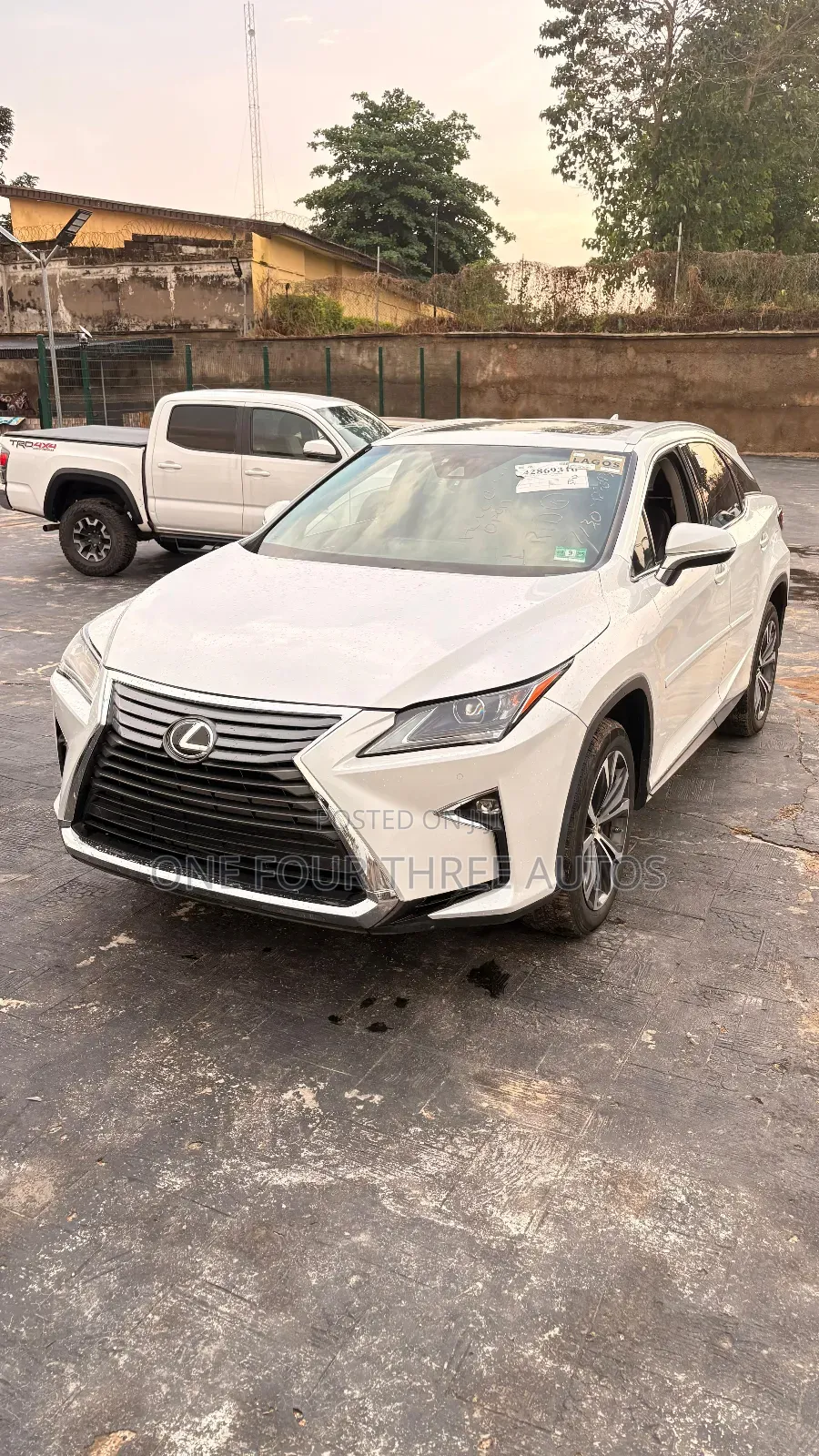 Lexus RX 350 FWD 2017 White