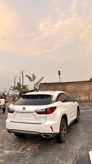 Lexus RX 350 FWD 2017 White