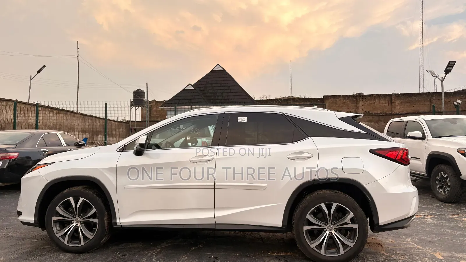 Lexus RX 350 FWD 2017 White