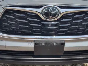 Toyota Highlander Limited AWD 2020 Silver