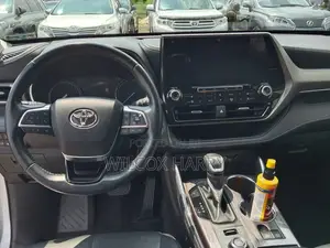 Toyota Highlander Limited AWD 2020 Silver