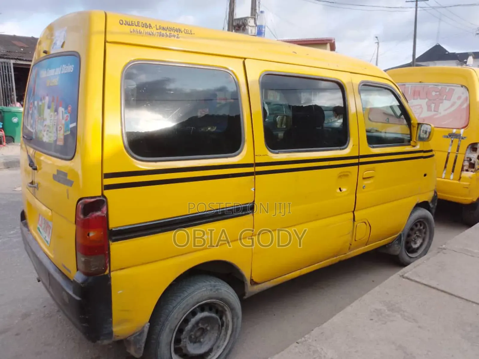 Suzuki Every 2000 Yellow