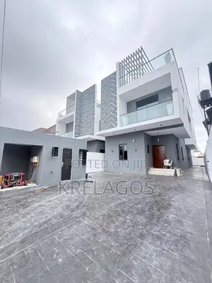 5bdrm Duplex in Ikota for sale