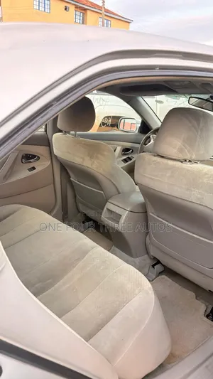 Toyota Camry LE 4dr Sedan (2.4L 4cyl 5A) 2008 Silver