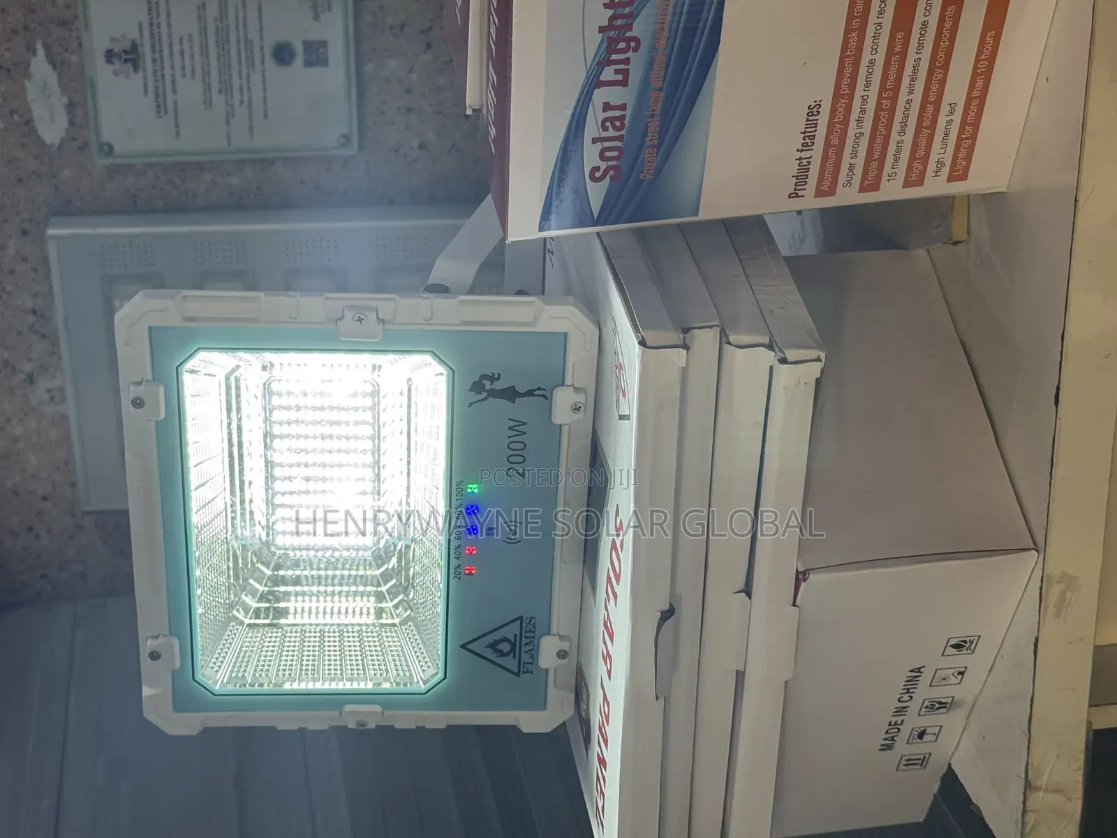 200watts Solar Flood Light(Flames)