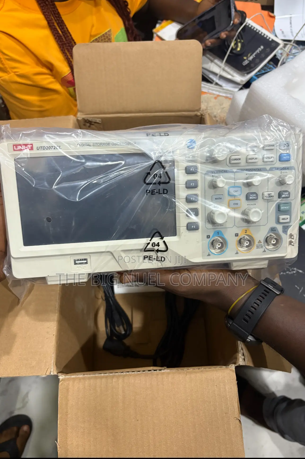 Digital Storage Oscilloscopes MHZ 70