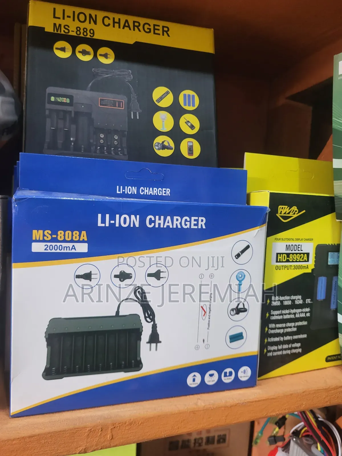 Li-on Battery Charger