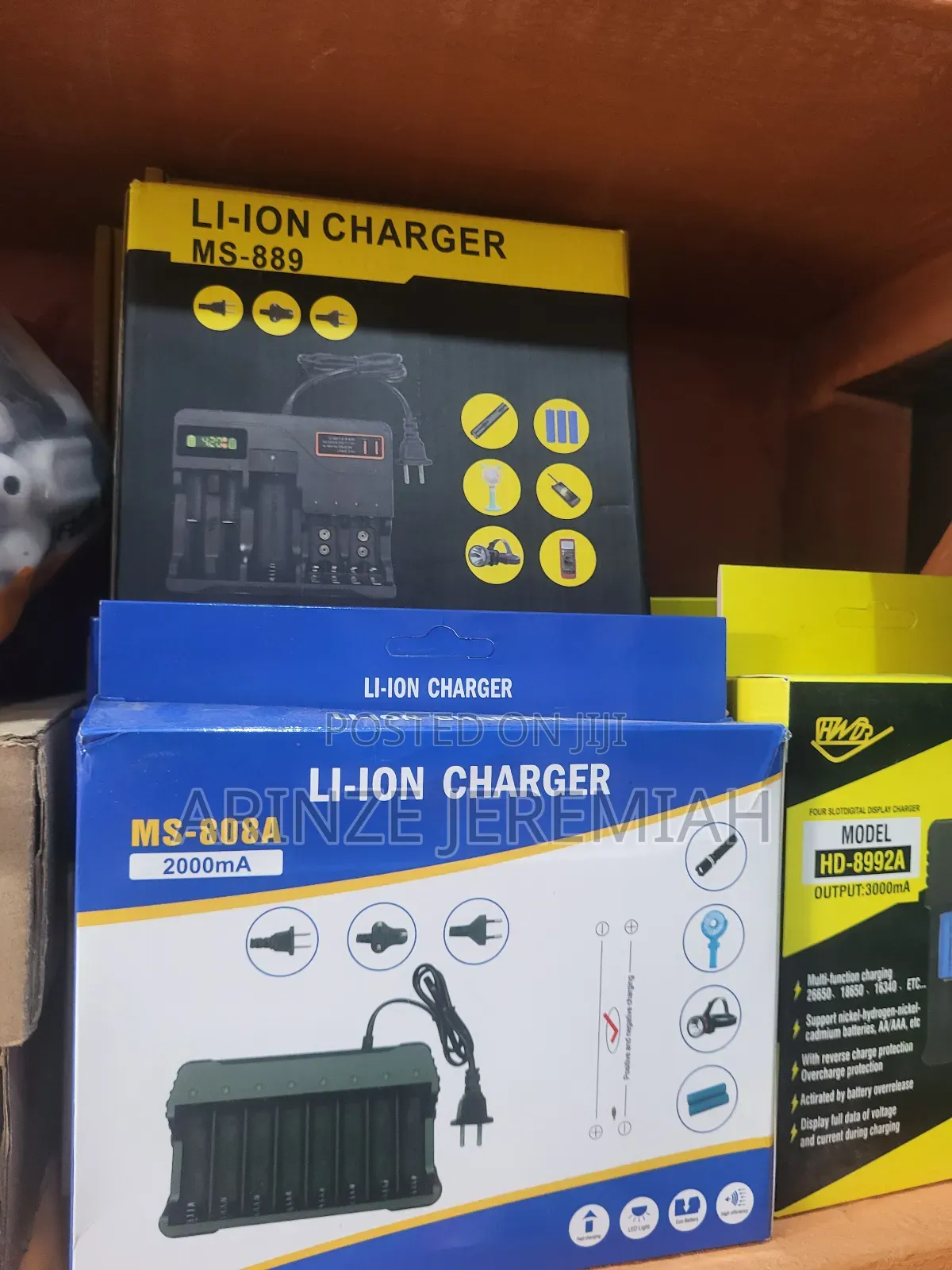 Li-on Battery Charger