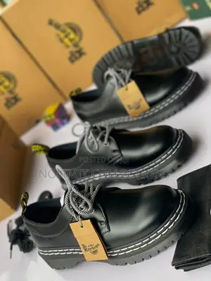 Double Threaded Dr Martens Leather Derby Shoe
